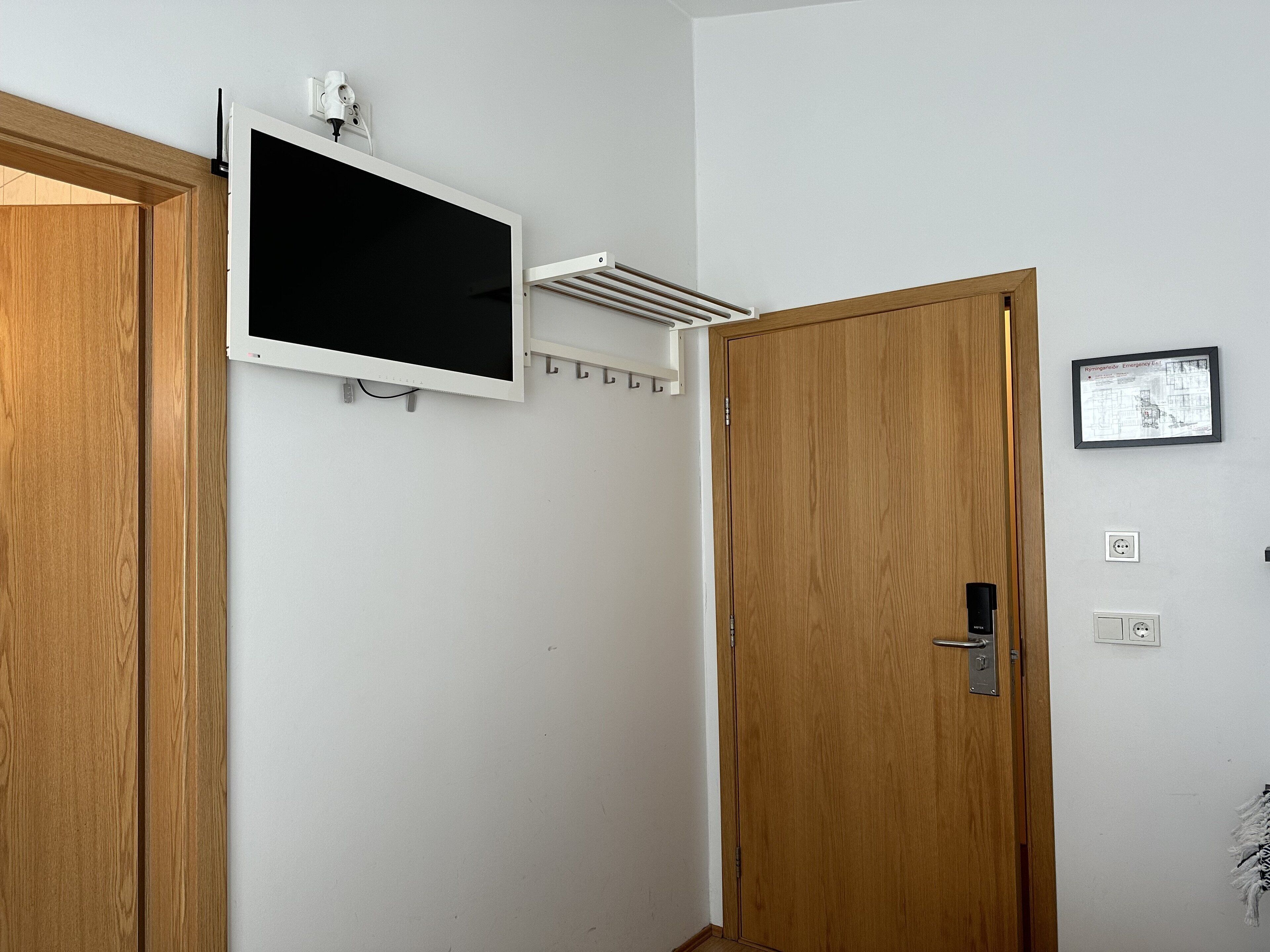 double room, private bathroom (small) | 1 bedroom, desk, blackout curtains, soundproofing