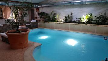 Piscine couverte, piscine chauffée
