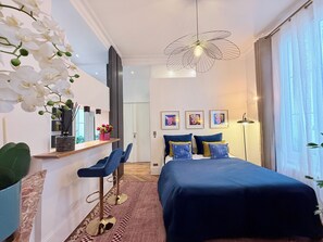 2 slaapkamers, een kluis op de kamer, een strijkplank/strijkijzer