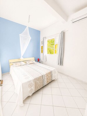 Room - Superb accommodation in a green location with private pool. (Sainte Anne)