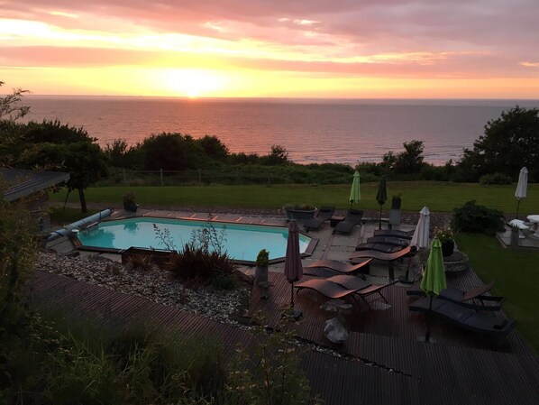 Outdoor pool, a heated pool