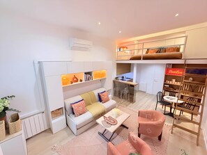 Unclassified image, 4 of 21, button - Paris Live, 1 Br / 1 Ba, 4 ppl, 40 m² (Paris)