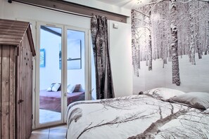 5 bedrooms, iron/ironing board, free WiFi, bed sheets - GRAND VILLA OPERA BASTILLE, HEART OF PARIS (Paris)