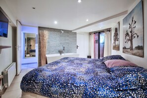 5 chambres, fer et planche à repasser, Wi-Fi gratuit, draps fournis