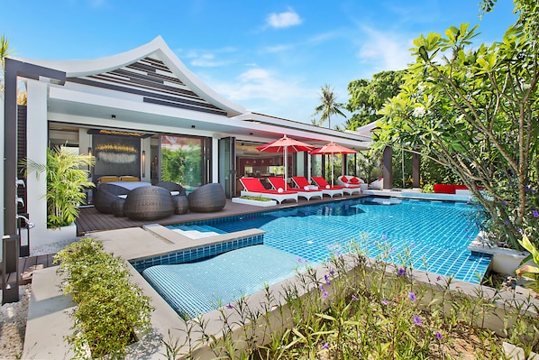 Indoor pool, outdoor pool