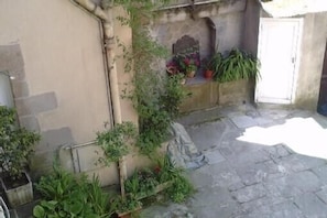 Enceinte de lâhĂ©bergement