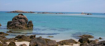 Apartment in beautiful 17th century building, St Malo intra muros, near beaches