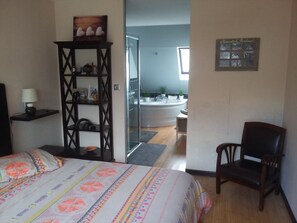 5 Schlafzimmer, Bügeleisen/Bügelbrett, kostenloses WLAN, Bettwäsche