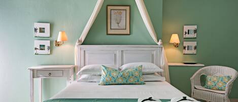 Caja de seguridad en la habitación y decoración personalizada