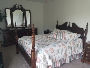 3 bedrooms, iron/ironing board, WiFi