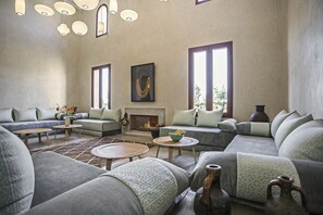 TV, fireplace, DVD player, stereo - ADNAA - Luxury Villa with 2 pools, sauna, hammam, tennis court & home cinema (Marrakech)