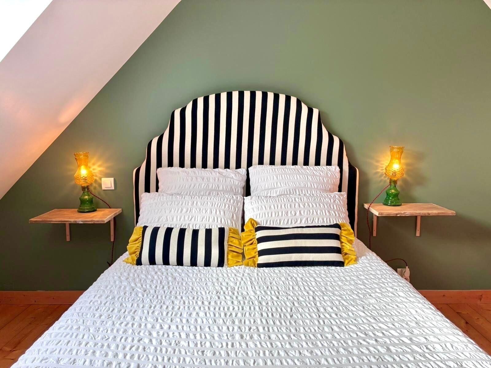 2 bedrooms, iron/ironing board, travel cot, free WiFi