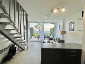 Interior - Château de la mer 1 (Cannes)