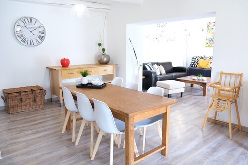 Sehr angenehmes Ferienhaus mit Schwimmbad in Mouriès, in der Nähe der Pacht der Provence, Alpilles