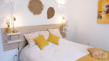 2 chambres, fer et planche à repasser, Wi-Fi gratuit, draps fournis