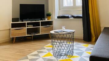 Fernseher, Stereoanlage