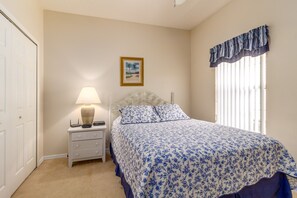 4 bedrooms, iron/ironing board, free WiFi, bed sheets