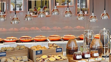 Daily buffet breakfast (EUR 25 per person)