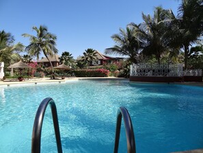 Innenpool, Außenpool