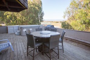 屋外ダイニングエリア