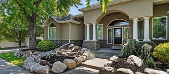 ⛰🌺 Luxe Salt Lake Estate met privé hot tub en verwarmde vloeren