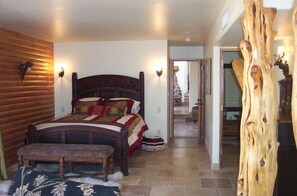 2 chambres, fer et planche à repasser, accès au Wi-Fi (inclus)