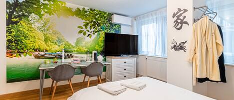 1 bedroom, desk, iron/ironing board, free WiFi
