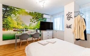 1 chambre, bureau, fer et planche à repasser, Wi-Fi gratuit