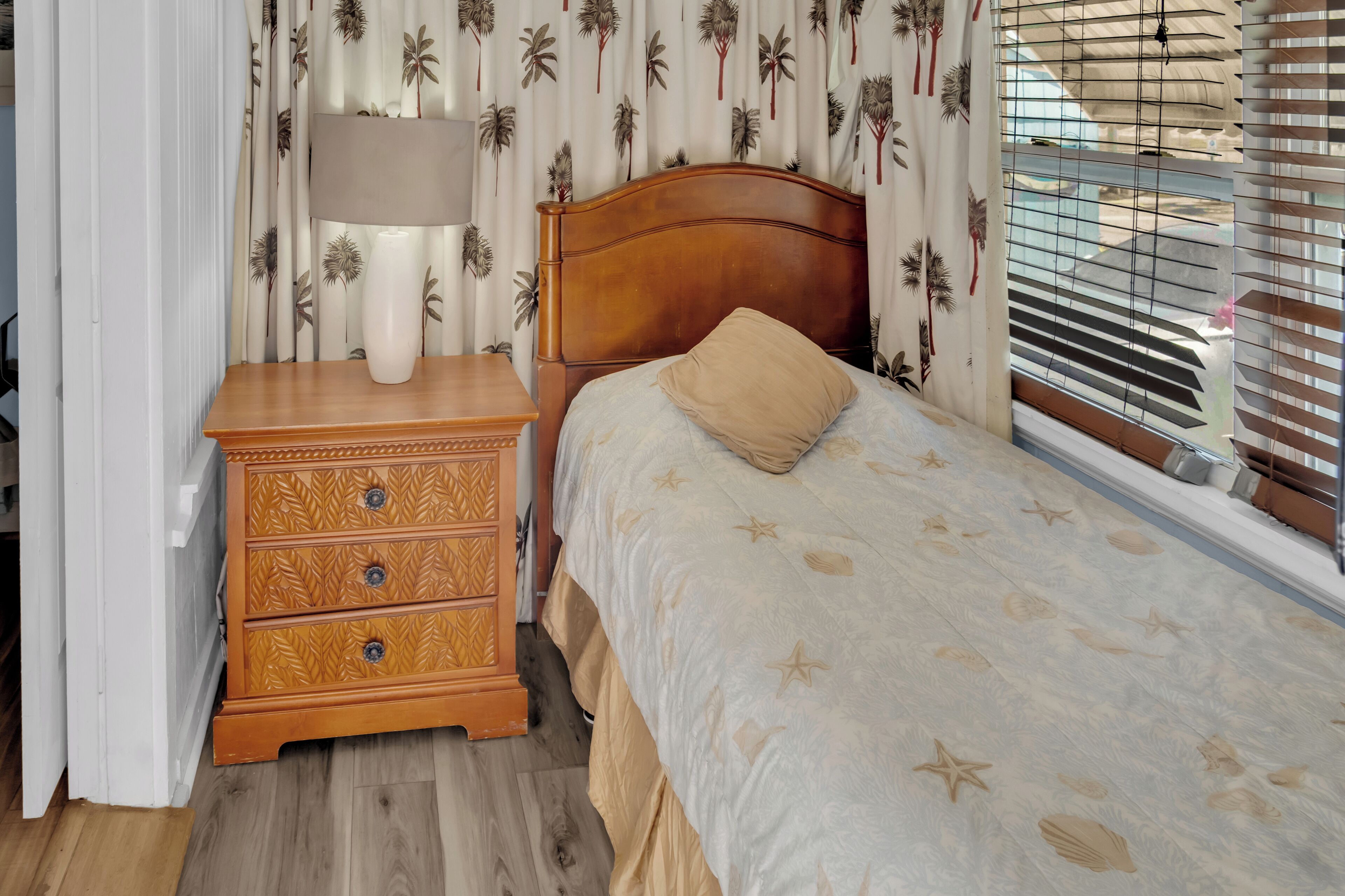 2 chambres, fer et planche à repasser, lit parapluie, Wi-Fi gratuit