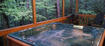 Cherokee Ridge 6 - 3rd Night Free! See Details Below.