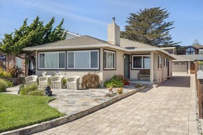 Exterior - Fall Available Ocean Front, Family house Santa Cruz on West Cliff (Santa Cruz)