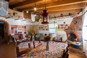 Smart TV, fireplace, video game console, DVD player - Picturesque Villa with pool whirlpool and sauna in the heart of pure Nature  (Palombara Sabina)