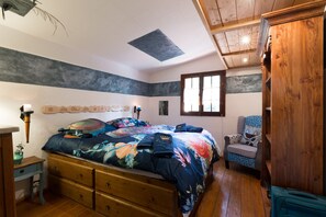 4 bedrooms, iron/ironing board, free WiFi, bed sheets - Picturesque Villa with pool whirlpool and sauna in the heart of pure Nature  (Palombara Sabina)