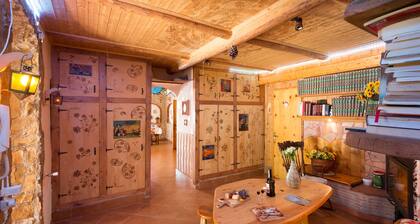 Charmante und malerische Villa mit Pool mitten in der Natur