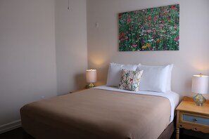 4 bedrooms, iron/ironing board, travel cot, free WiFi