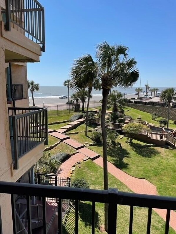 Property grounds - Birds in Paradise Amazing Views-5 Beds (Galveston)