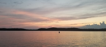 Includes weekday pontoon!! National Park, OHV Trails, Bike Trails, Walk Trails