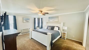 4 slaapkamers, een strijkplank/strijkijzer, gratis wifi, beddengoed