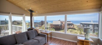 Beach House (H33) 4 bed 5 bad