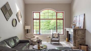 Smart TV, fireplace, video games, DVD player