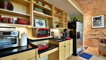 Fridge, microwave, coffee/tea maker, electric kettle