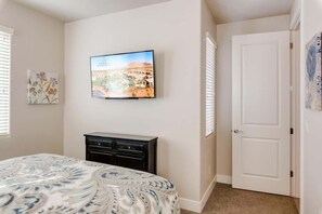 3 Schlafzimmer, Schreibtisch, Bügeleisen/Bügelbrett, kostenloses WLAN