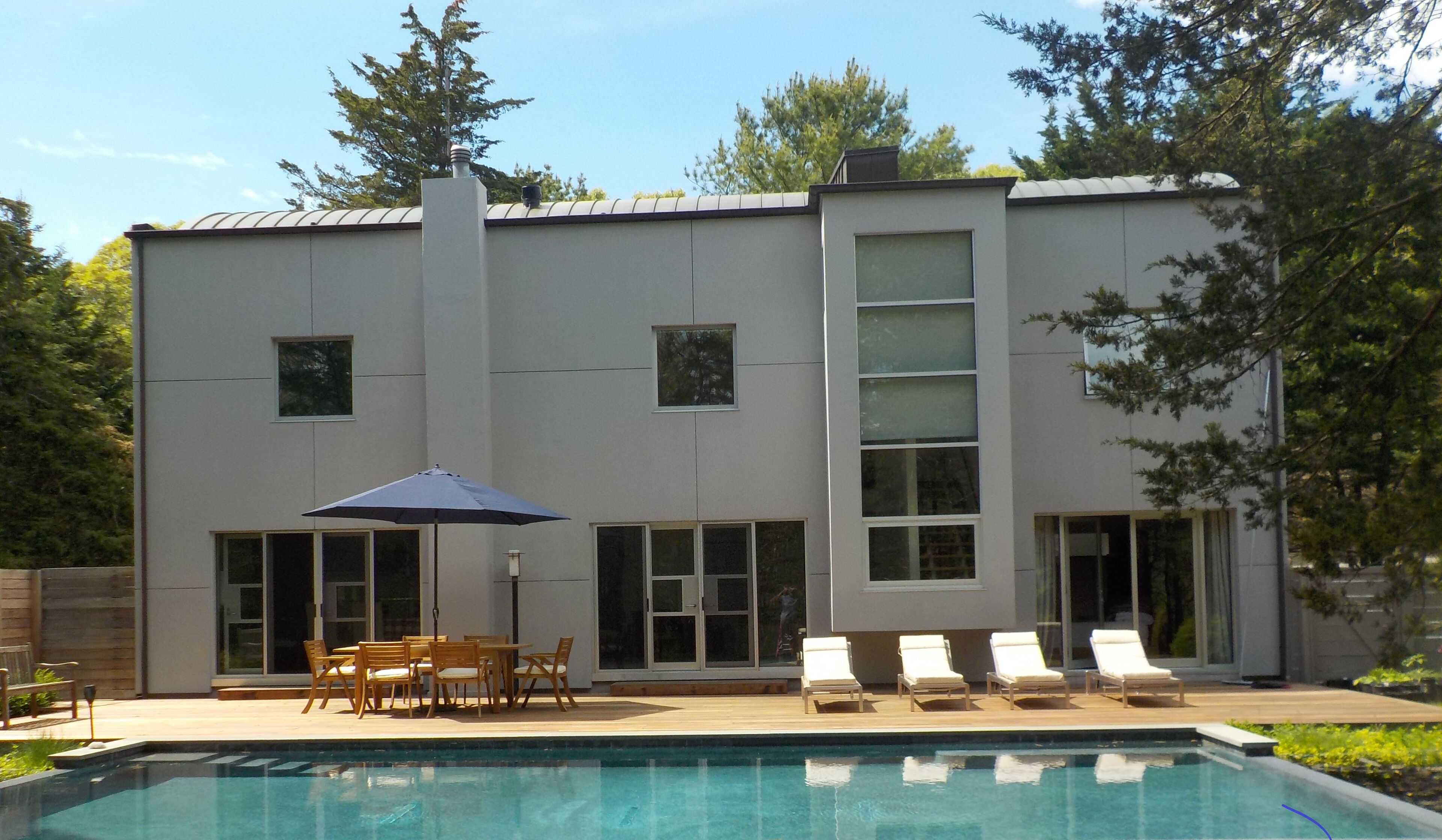 cool modern in east hampton, avail summer ,  2 week min