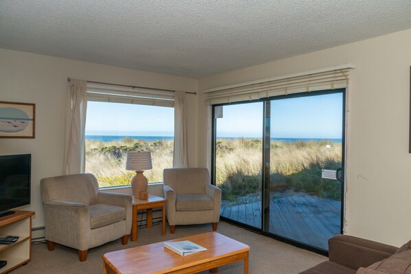 Televisio, takka, DVD-soitin