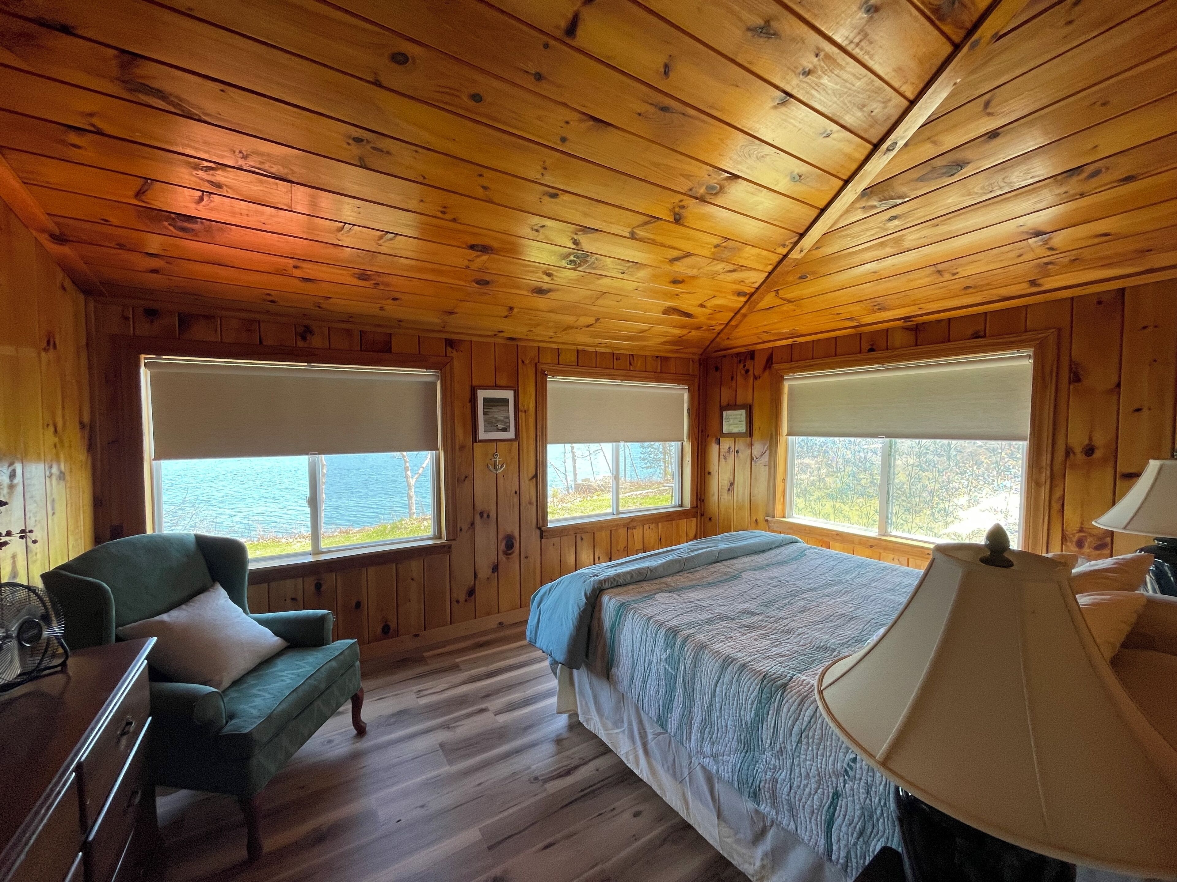 3 chambres, fer et planche à repasser, Wi-Fi gratuit, draps fournis