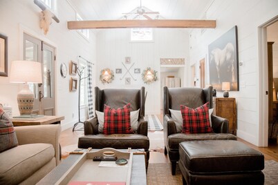 Walk Everywhere, Large Fenced Yard Perfect for Kids/Dogs, Wood Burning Fireplace