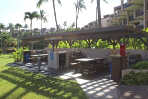 Outdoor dining - BUILDING 10 Unit #107 1 bedroom/2bath, ground floor, large lanai, ocean view  (Kihei)