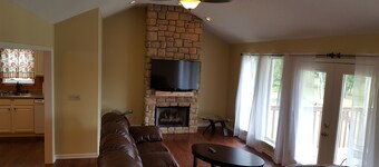 (296) Bayside Bungalow, large dock, easy highway access, close to LBL   