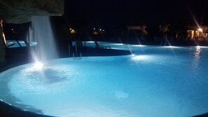 Piscine extérieure, piscine chauffée