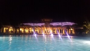 Piscine extérieure, piscine chauffée